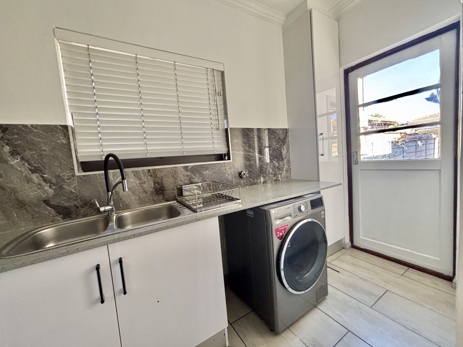 To Let 3 Bedroom Property for Rent in Parklands Western Cape